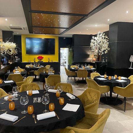 Hotel Restaurant Les Arcades Валенсиен Екстериор снимка