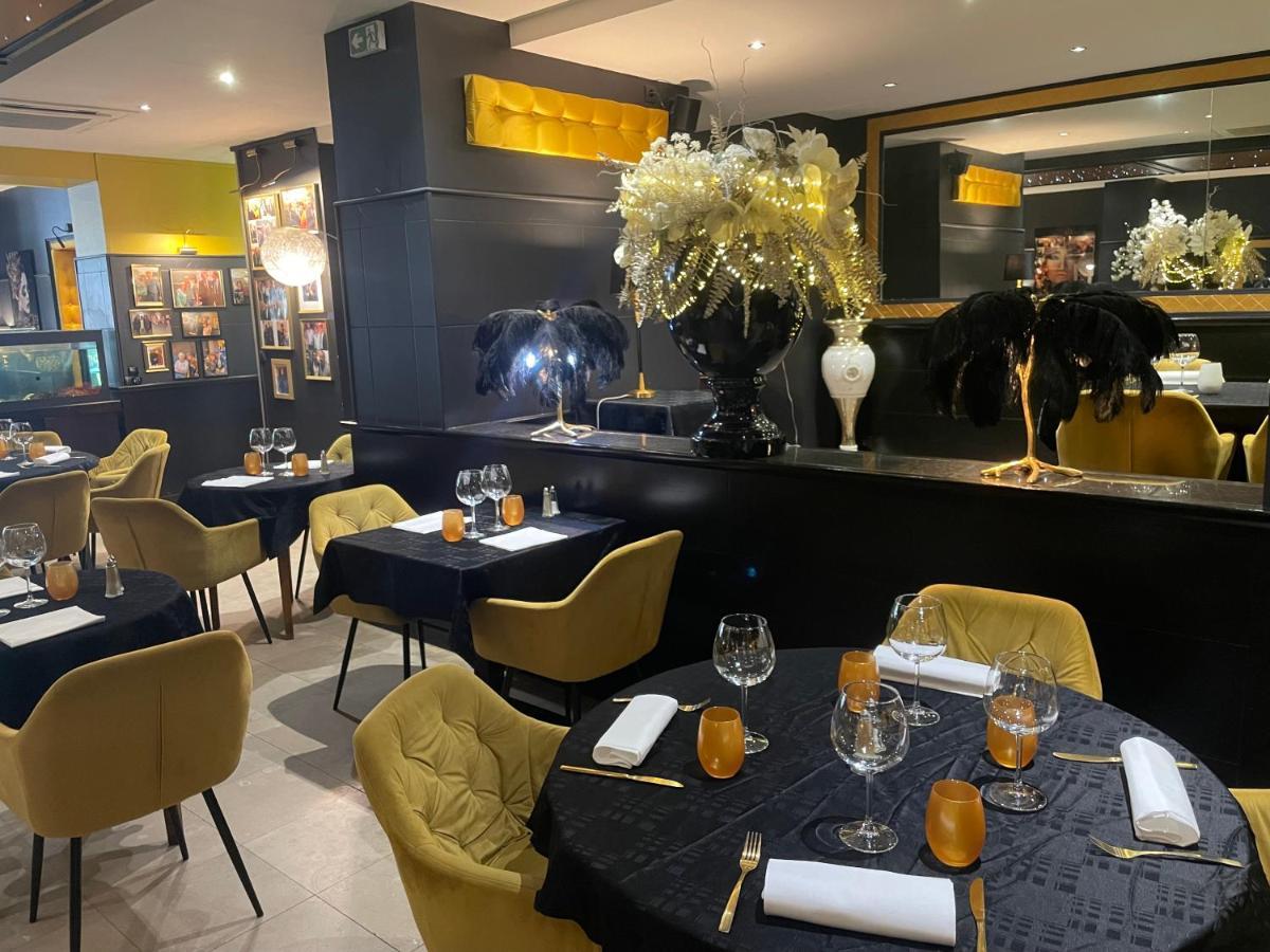 Hotel Restaurant Les Arcades Валенсиен Екстериор снимка