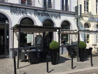 Hotel Restaurant Les Arcades Валенсиен Екстериор снимка